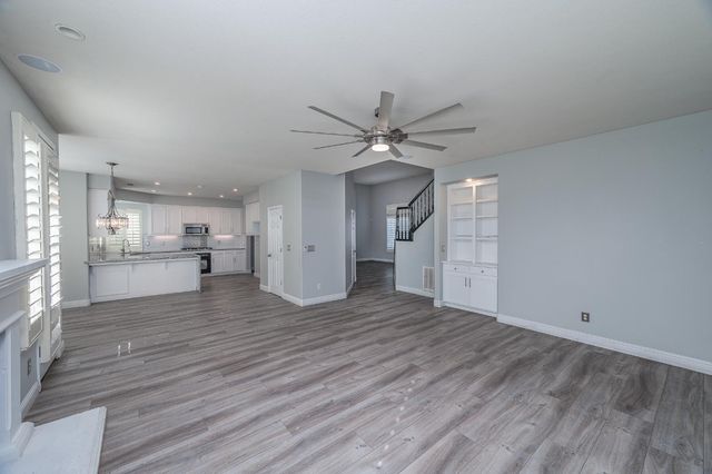 2800 Olympus Ct, Modesto, CA 95356