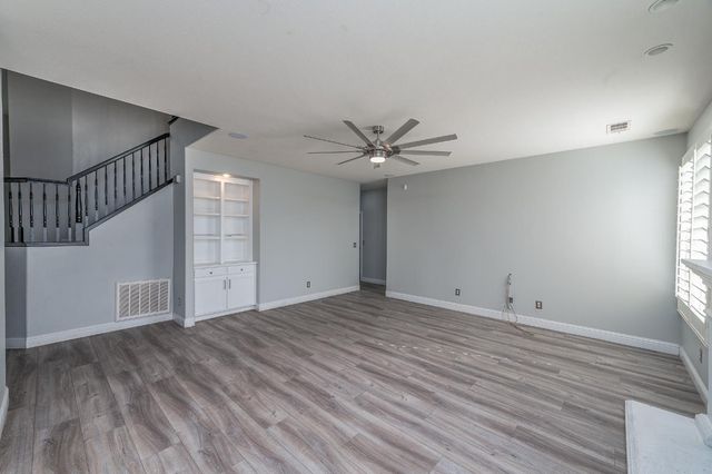 2800 Olympus Ct, Modesto, CA 95356