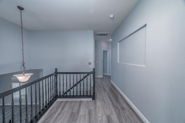 2800 Olympus Ct, Modesto, CA 95356