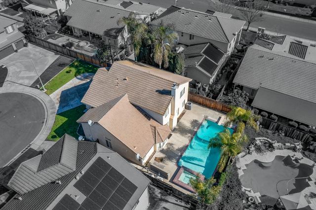 2800 Olympus Ct, Modesto, CA 95356