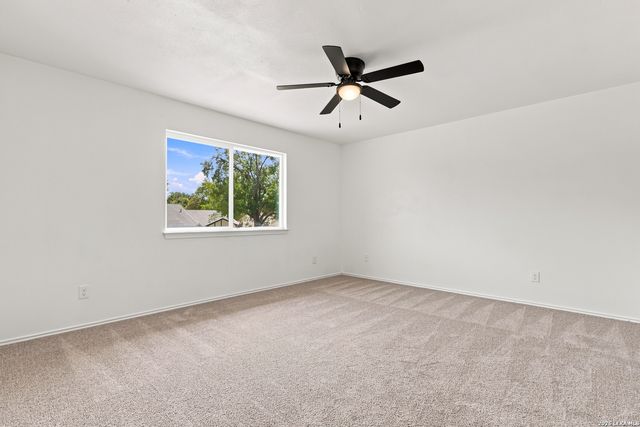 2818 Burning Rock, San Antonio, TX 78247