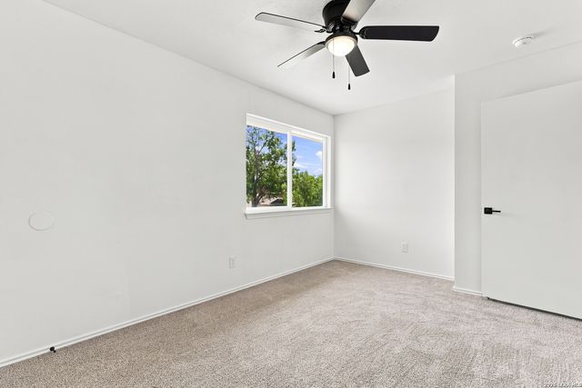 2818 Burning Rock, San Antonio, TX 78247