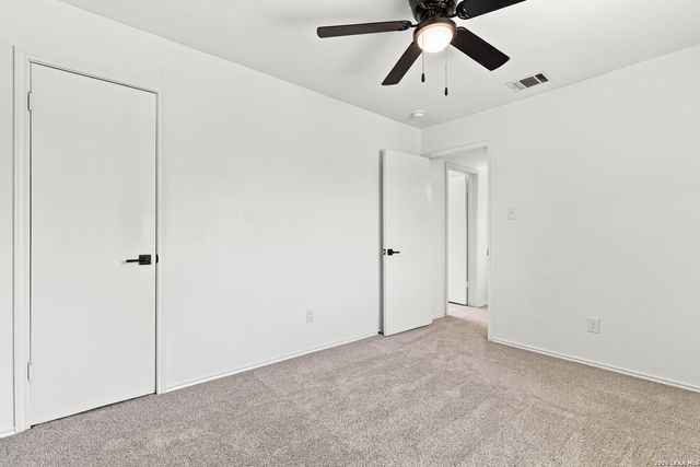 2818 Burning Rock, San Antonio, TX 78247