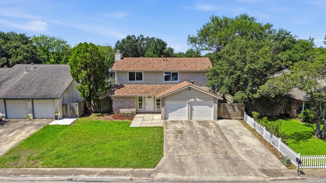 2818 Burning Rock, San Antonio, TX 78247