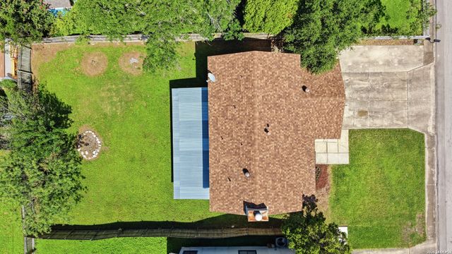 2818 Burning Rock, San Antonio, TX 78247