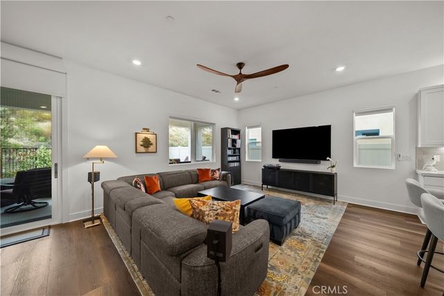 29448 Via Diamante, Valencia, CA 91354