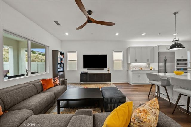 29448 Via Diamante, Valencia, CA 91354