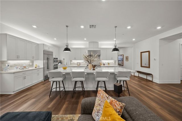 29448 Via Diamante, Valencia, CA 91354