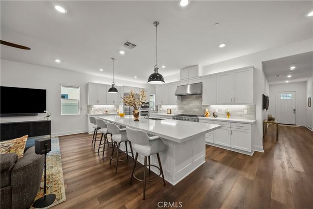 29448 Via Diamante, Valencia, CA 91354