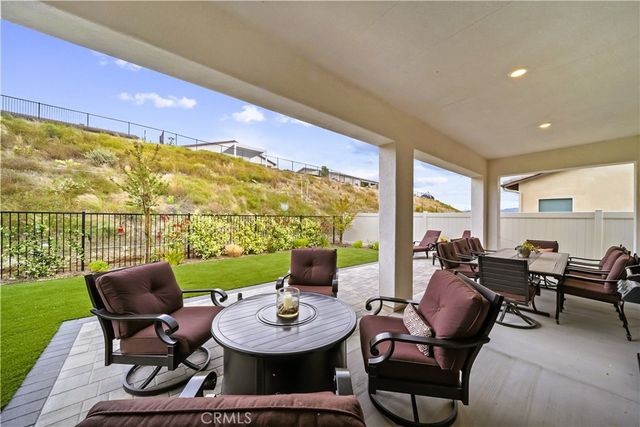 29448 Via Diamante, Valencia, CA 91354