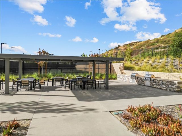 29448 Via Diamante, Valencia, CA 91354