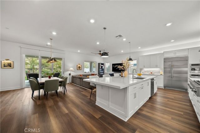 29448 Via Diamante, Valencia, CA 91354
