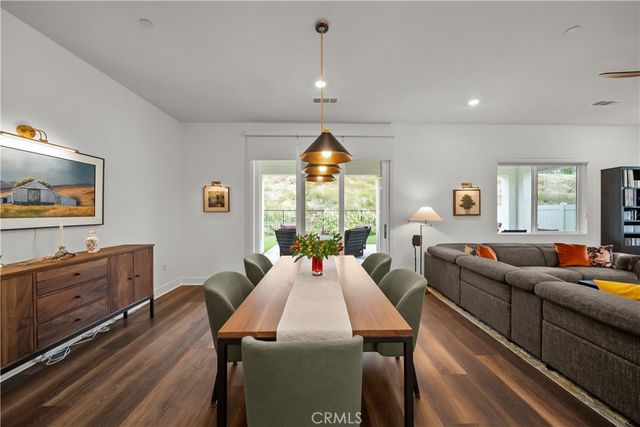 29448 Via Diamante, Valencia, CA 91354