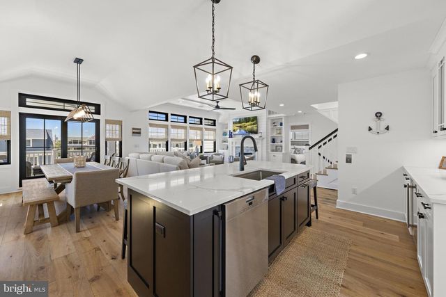 111 E TENNESSEE AVE, Long Beach Township, NJ 08008