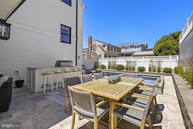 111 E TENNESSEE AVE, Long Beach Township, NJ 08008