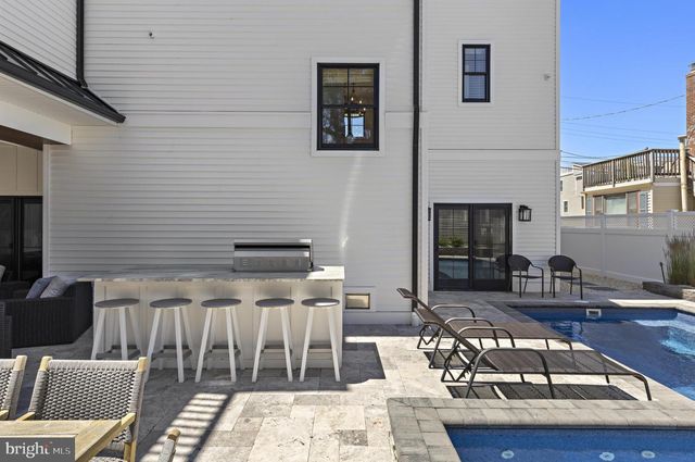 111 E TENNESSEE AVE, Long Beach Township, NJ 08008