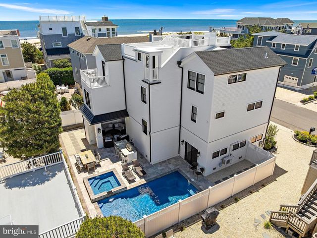 111 E TENNESSEE AVE, Long Beach Township, NJ 08008