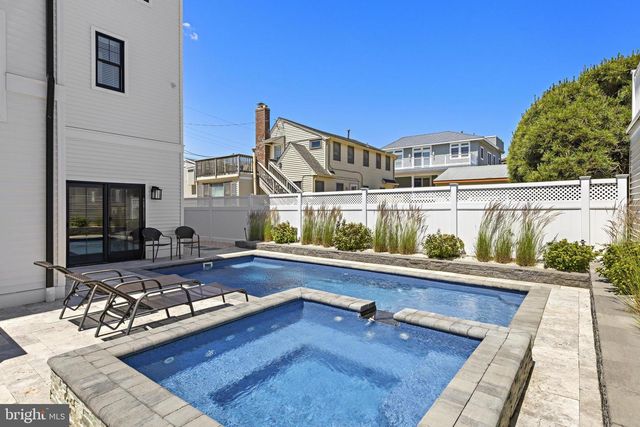 111 E TENNESSEE AVE, Long Beach Township, NJ 08008