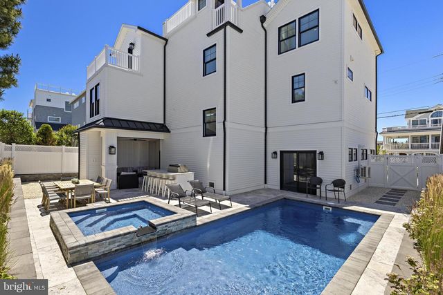 111 E TENNESSEE AVE, Long Beach Township, NJ 08008