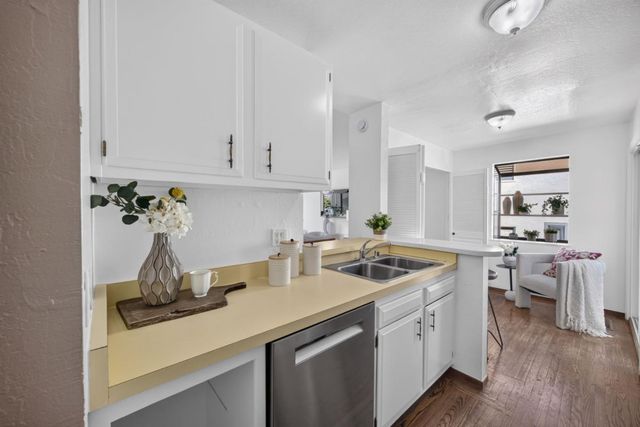 1328 Oddstad Boulevard, Pacifica, CA 94044