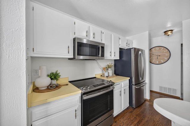 1328 Oddstad Boulevard, Pacifica, CA 94044