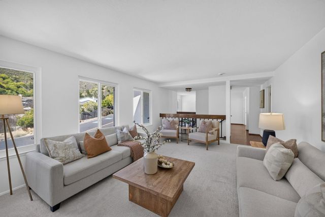 1328 Oddstad Boulevard, Pacifica, CA 94044