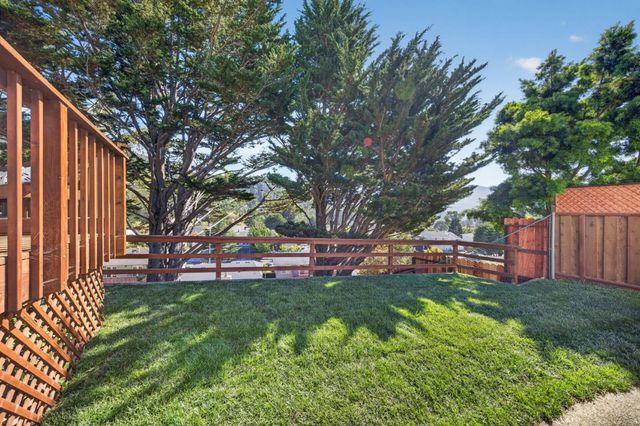1328 Oddstad Boulevard, Pacifica, CA 94044