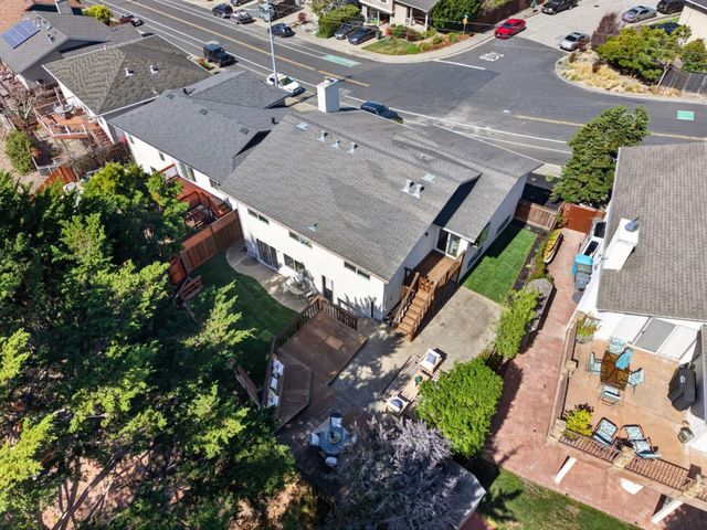 1328 Oddstad Boulevard, Pacifica, CA 94044