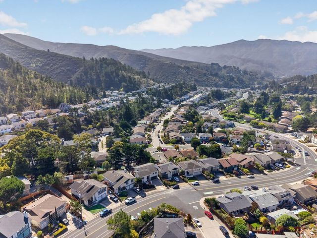 1328 Oddstad Boulevard, Pacifica, CA 94044