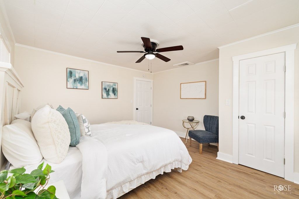 Image 12 of property listing at 310 E 38th Street, San Angelo, TX 76903