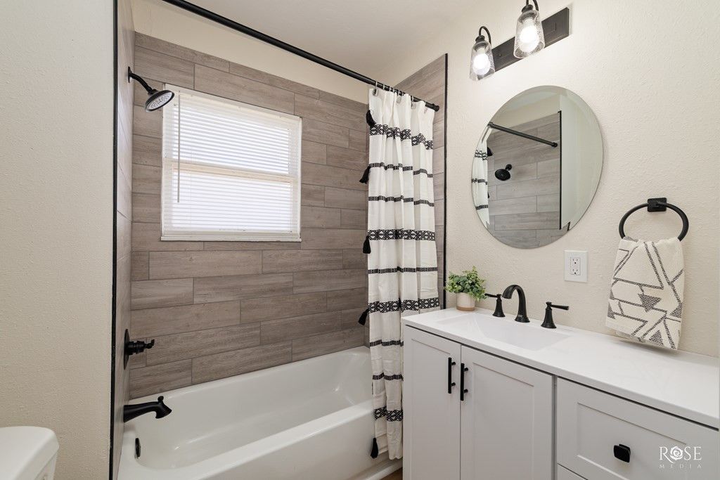 Image 13 of property listing at 310 E 38th Street, San Angelo, TX 76903