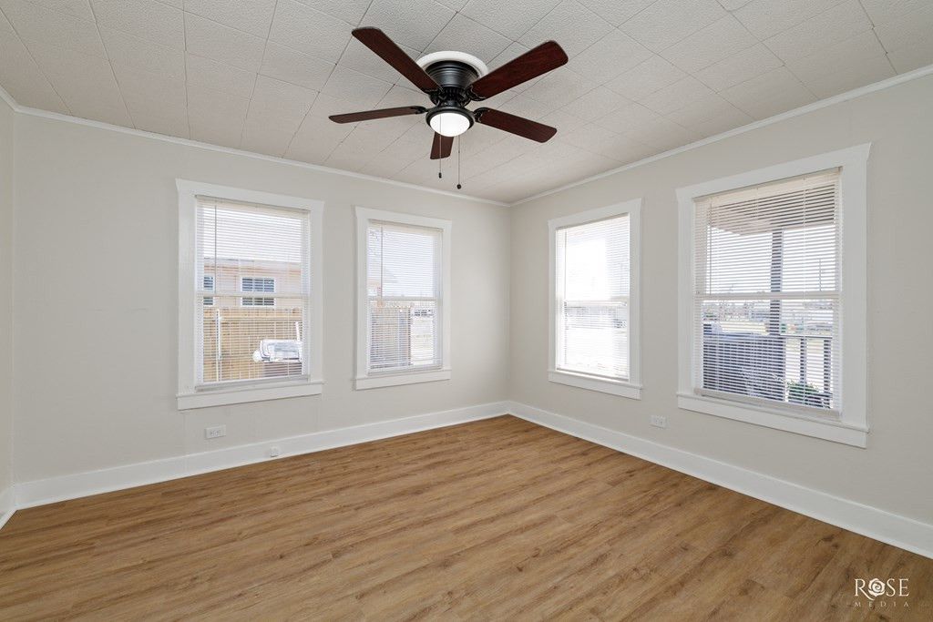 Image 15 of property listing at 310 E 38th Street, San Angelo, TX 76903