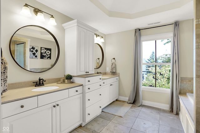 13054 Deerstyne Green Street, Carmel, IN 46032