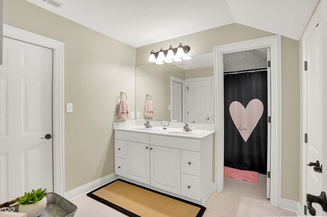 13054 Deerstyne Green Street, Carmel, IN 46032