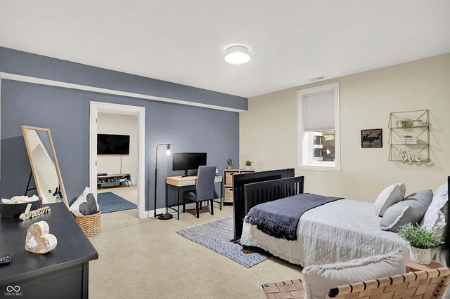 13054 Deerstyne Green Street, Carmel, IN 46032