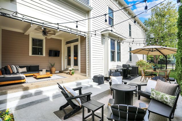 13054 Deerstyne Green Street, Carmel, IN 46032