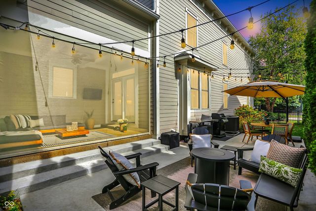 13054 Deerstyne Green Street, Carmel, IN 46032