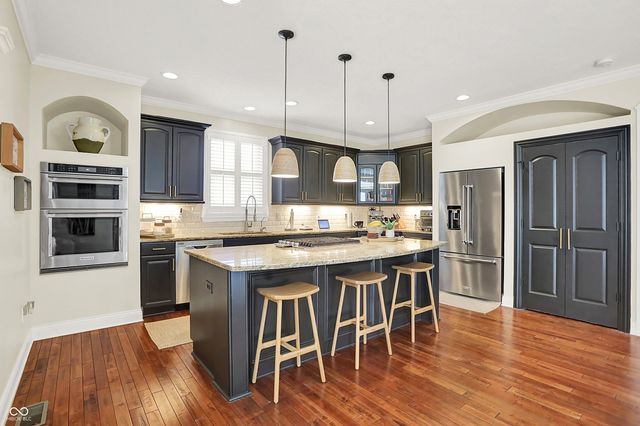 13054 Deerstyne Green Street, Carmel, IN 46032