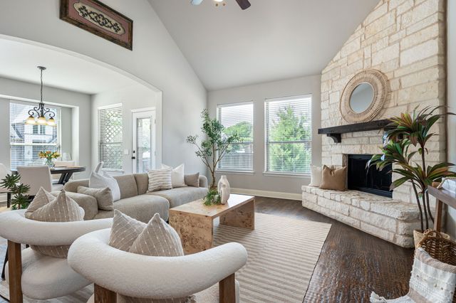 344 Sherbrook Street, Van Alstyne, TX 75495