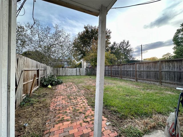 4109 Lark Lane A, Houston, TX 77025