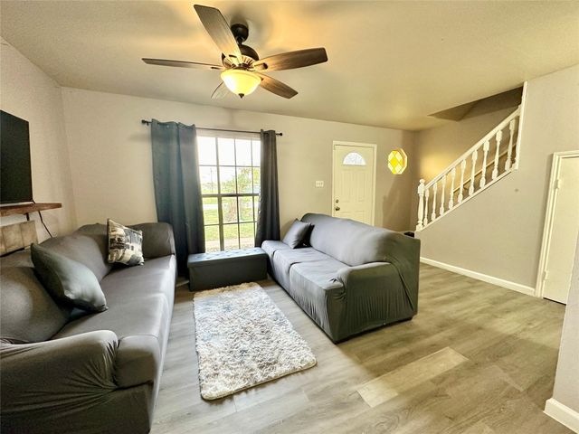4109 Lark Lane A, Houston, TX 77025