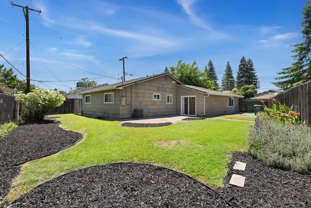6305 Edgerton Way, Carmichael, CA 95608