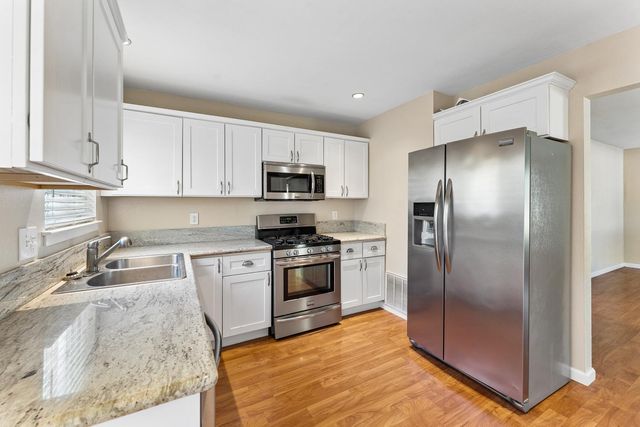 6305 Edgerton Way, Carmichael, CA 95608