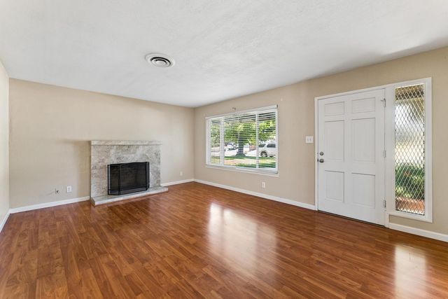6305 Edgerton Way, Carmichael, CA 95608