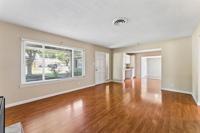 6305 Edgerton Way, Carmichael, CA 95608