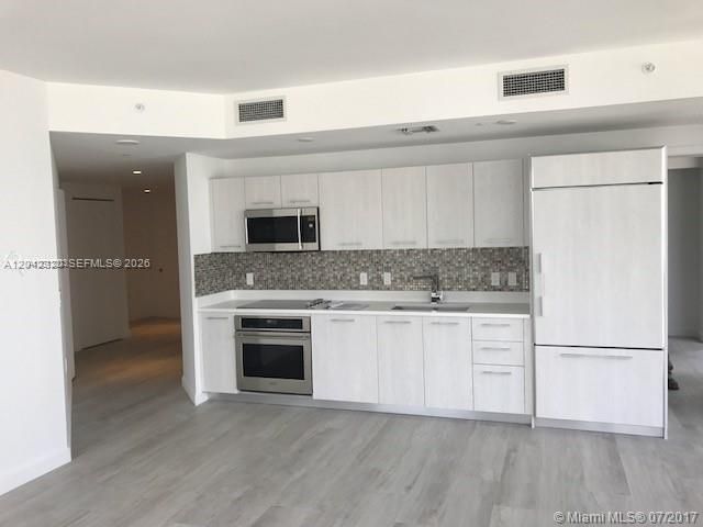 55 SW 9th St 2103, Miami, FL 33130