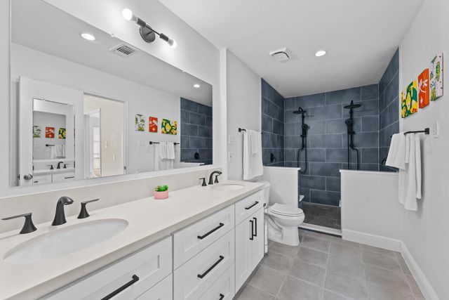 1112 Bering Drive 66, Houston, TX 77057