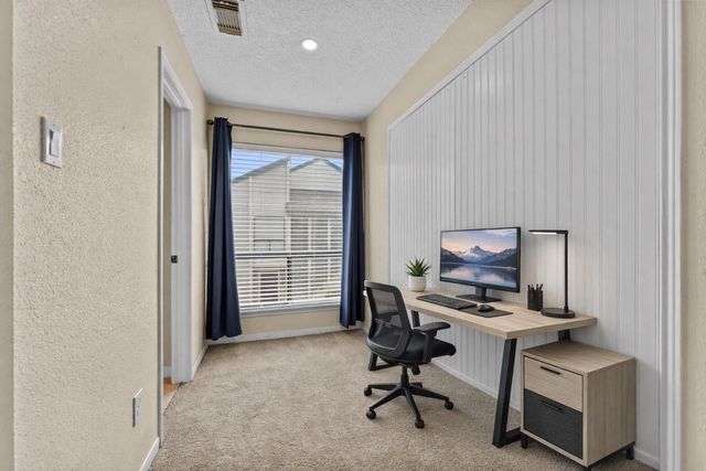 1112 Bering Drive 66, Houston, TX 77057