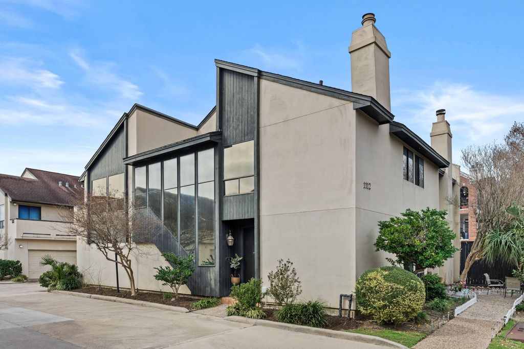 1112 Bering Drive 66, Houston, TX 77057