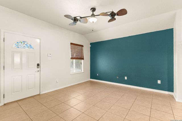 323 Lexington Pass, Canyon Lake, TX 78133